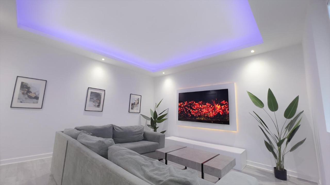 Stunning Luxury Apartment Near Motherwell 威萧 外观 照片