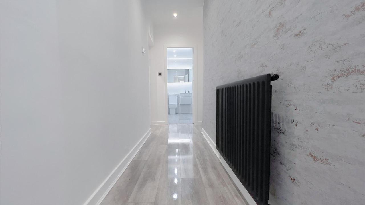 Stunning Luxury Apartment Near Motherwell 威萧 外观 照片