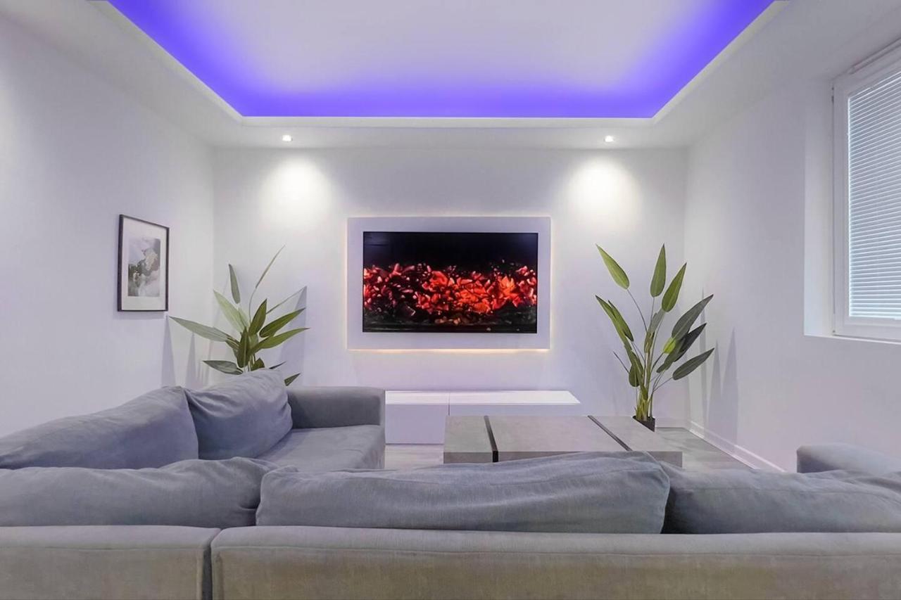 Stunning Luxury Apartment Near Motherwell 威萧 外观 照片