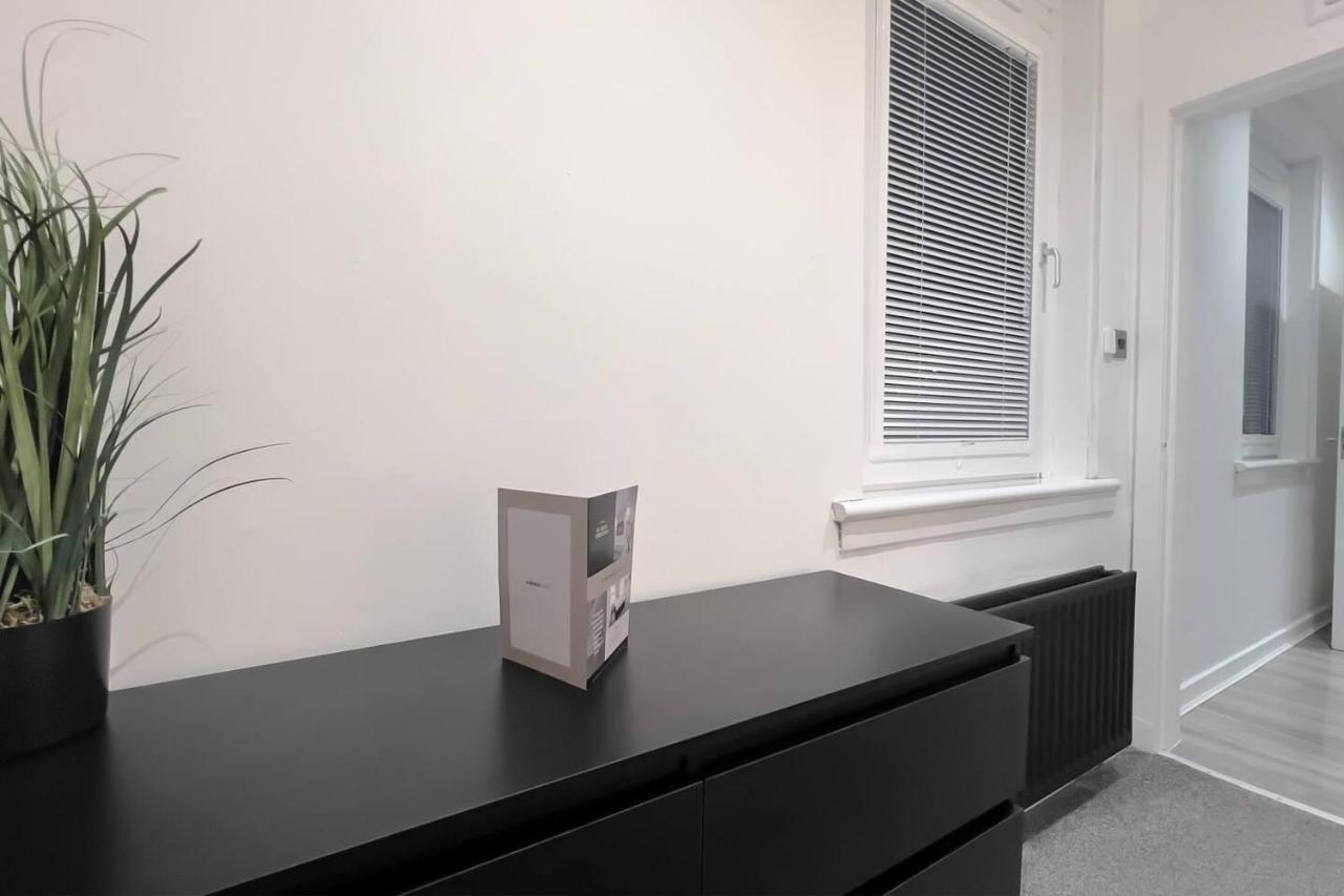 Stunning Luxury Apartment Near Motherwell 威萧 外观 照片